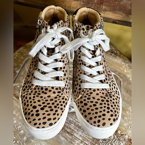 EUC Universal Threads “Brooklin” High-Top Sneakers Brown Leopard Print. Size 8.5 - Picture 4 of 12